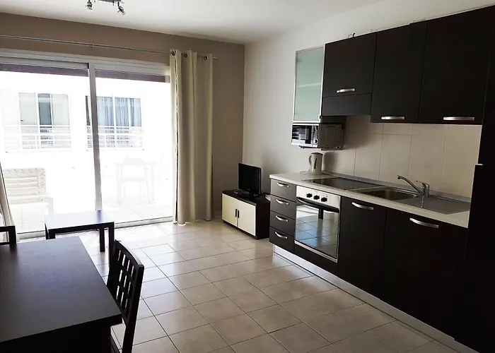 Duplex Avalon Callao Salvaje